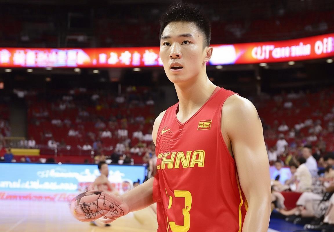 王治郅入选国际篮联名人堂：从NBA选秀先驱到中国篮球运动的传奇丰碑